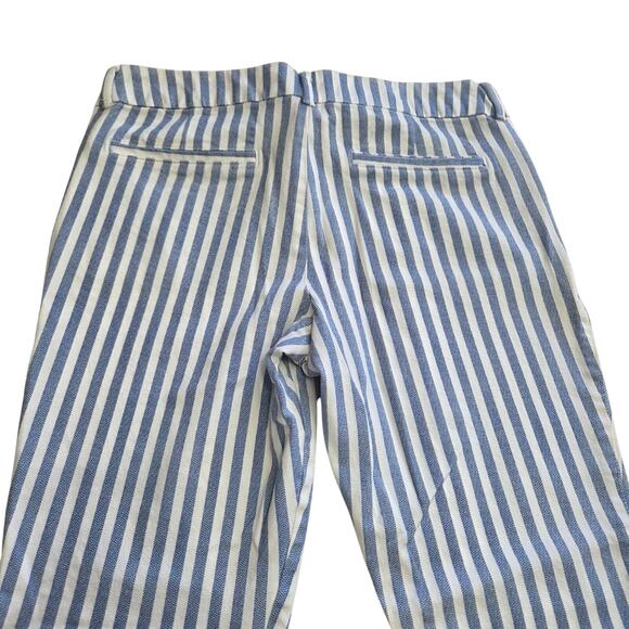 Old Navy Woman's Pixie Ankle Blue and White Striped pants size 10 - Picture 5 of 5